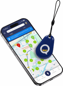 Een smartphone die de laadapp laat zien en de laadpas