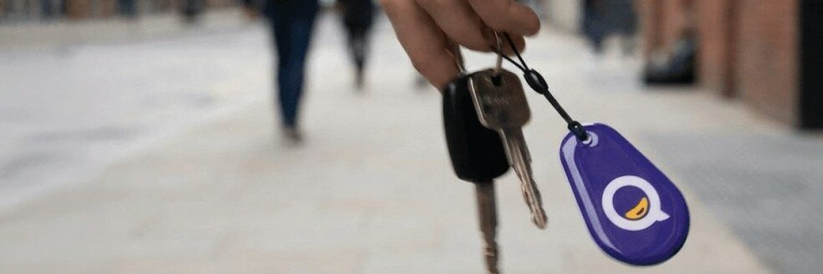 Laadpas aan sleutelbos